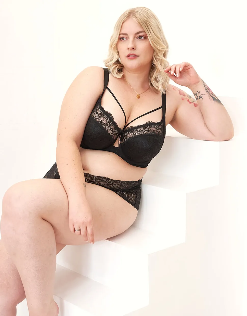 BH Eliana Satin black