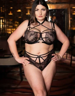 High-Brazilian FemFatale black