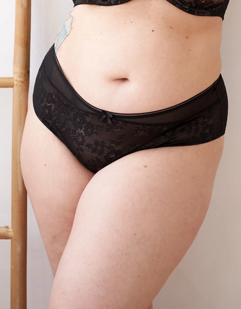 High-Panty True Lace black