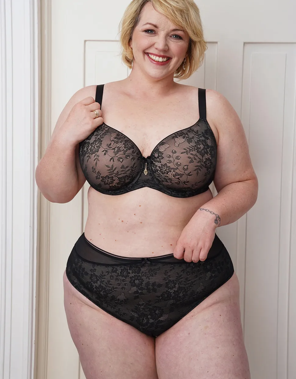High-Panty True Lace black