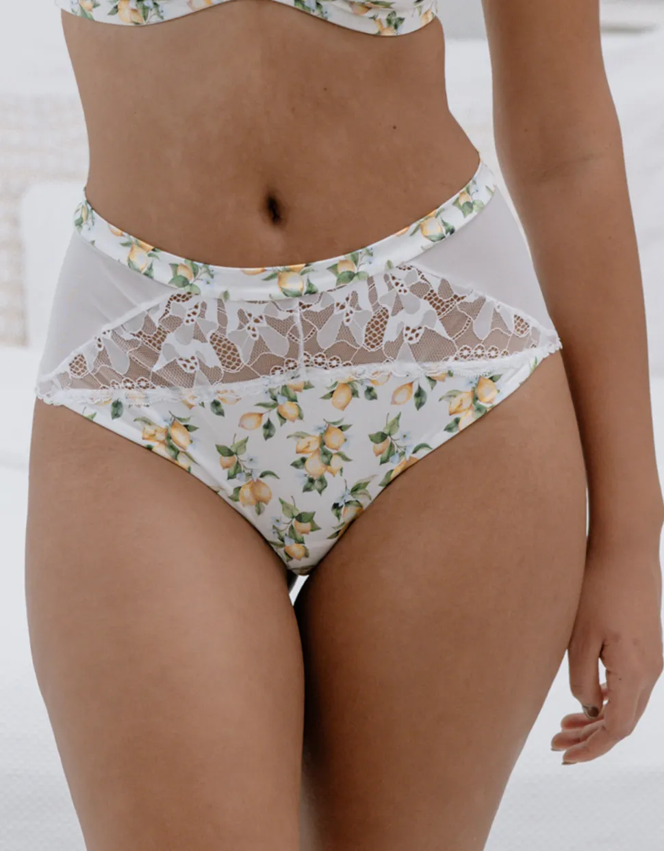 High-String Gracy lemon