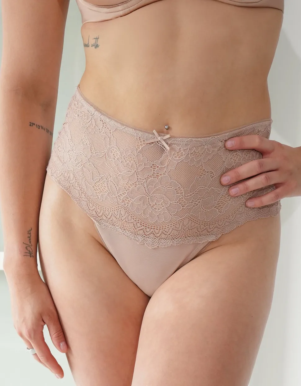 High-String-Set 2x Lace Basic cappuccino