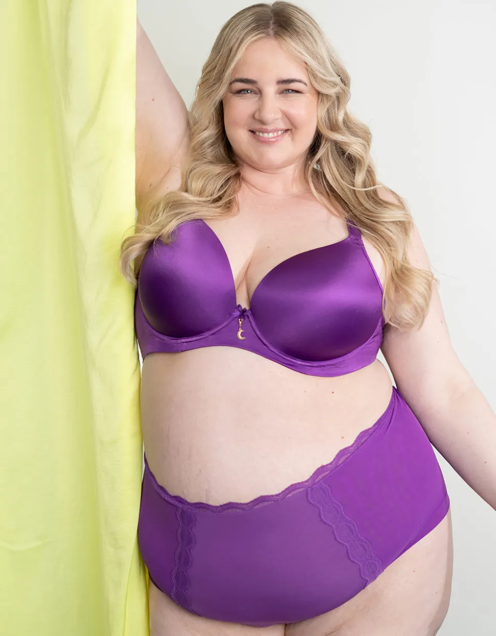 High-Waist-Panty Voilà purple