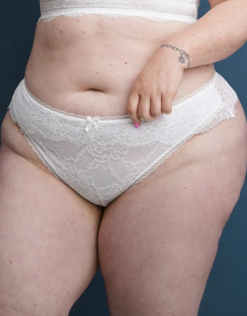 String Emilia ivory