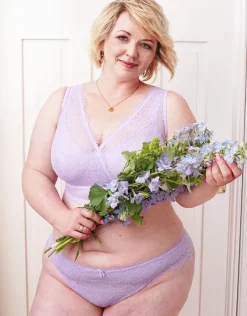 String Emilia violet