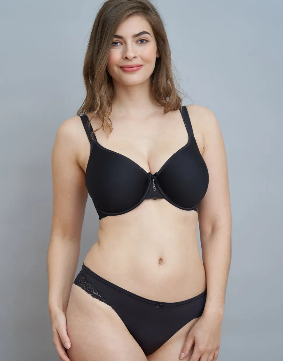 String Lucy black