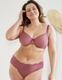 String Lucy rosebrown