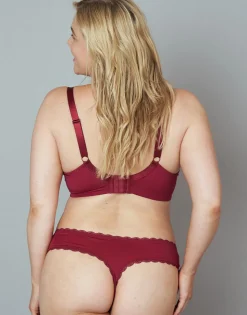 String Pure Basic bordeaux