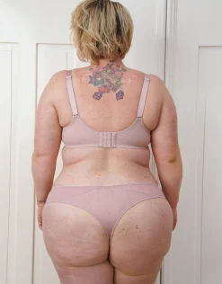 String True Lace rose