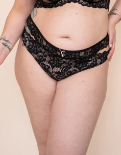 String True Luna night